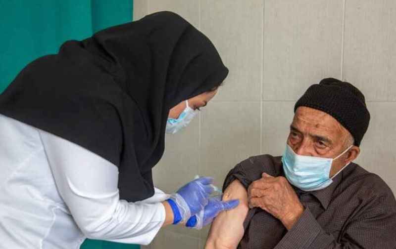  استقبال از تزریق واکسن در قم بسیار پایین بوده