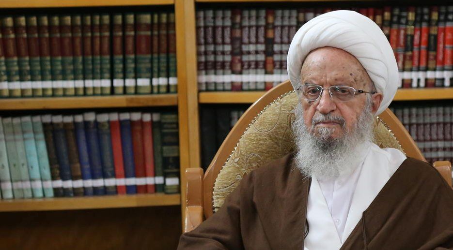 آیت الله مکارم عزادار برادرش شد