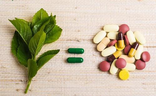 عصبانیت اصلاح طلبان از رواج طب سنتی در جامعه