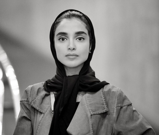 سلفی ستاره سینما در باغ لاکچری