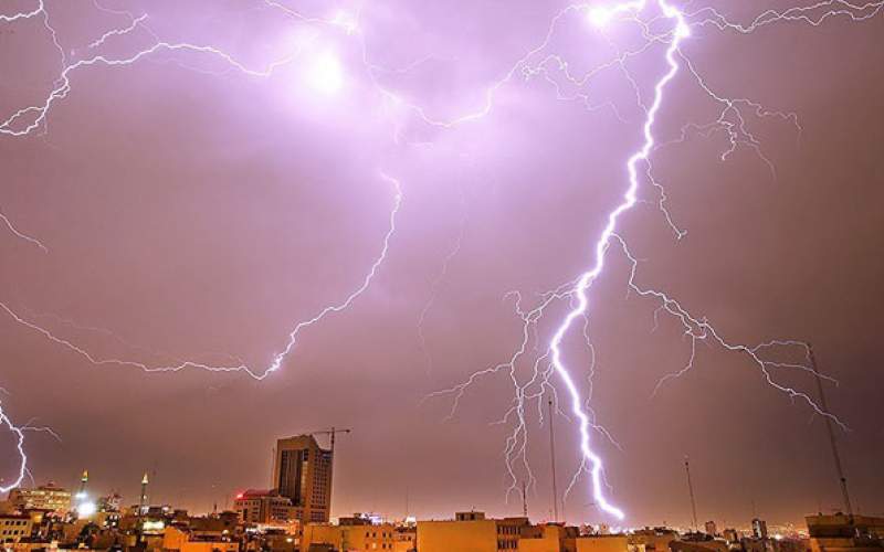  بارش باران و رعد وبرق در برخی استان‌ها/ وزش باد شدید در تهران 