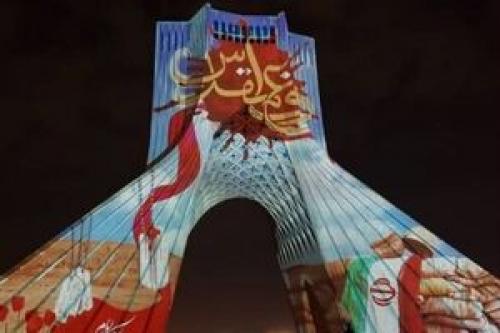  عکس/ ویدیومپینگ برج آزادی به مناسبت هفته دفاع مقدس