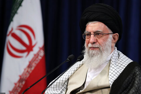 نیروهای مسلح ما حصار مستحکم برای کشور و ملت است/ کسانی که با تکیه به دیگران توهم تأمین امنیت دارند به زودی سیلی خواهند خورد
