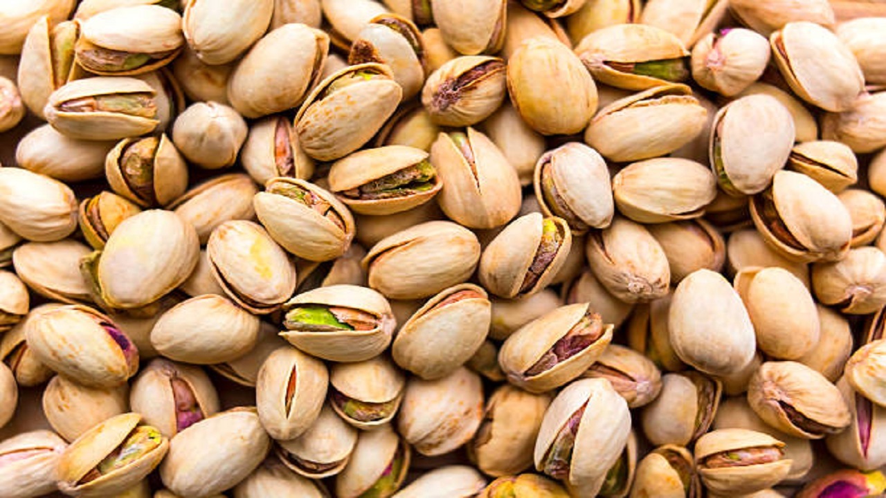 عوارض زیاده روی در خوردن پسته 