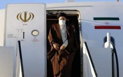 رئیسی وارد شیراز شد/ بیکاری و خشکسالی دو مشکل مهم استان فارس است/ بازدید رئیس جمهور از کارخانه آزمایش +تصاویر و فیلم