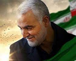  نصب عکس حاج قاسم در اتاق مذاکرات