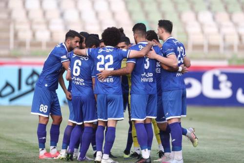 سوپرایز مجیدی برای هوادران استقلال/بمب استقلال در ترکیب متفاوت ابی پوشان
