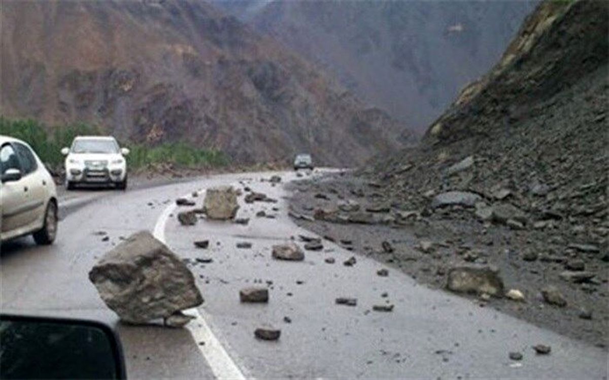ریزش سنگ در جاده های مازندران