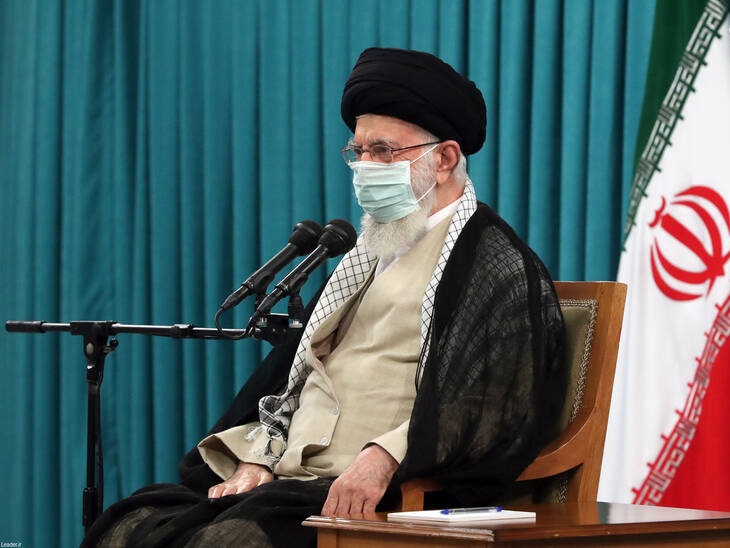 عکس/ دیدار دست‌اندرکاران کنگره شهدای زنجان با رهبرانقلاب