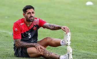 خانه تکانی یحیی در اردوگاه پرسپولیس/بازیکن جنجالی از پرسپولیس خط خورد 