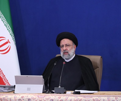  باید با تدبیر نگرانی مردم رفع و آرامش بر بازار بورس حاکم شود