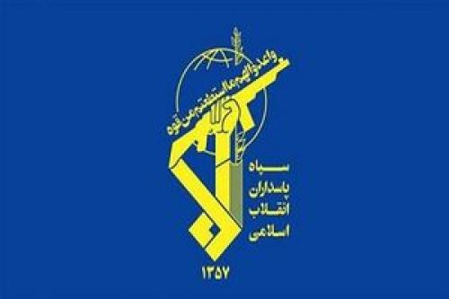 برخورد قاطع سپاه با ناو جنگی آمریکا 