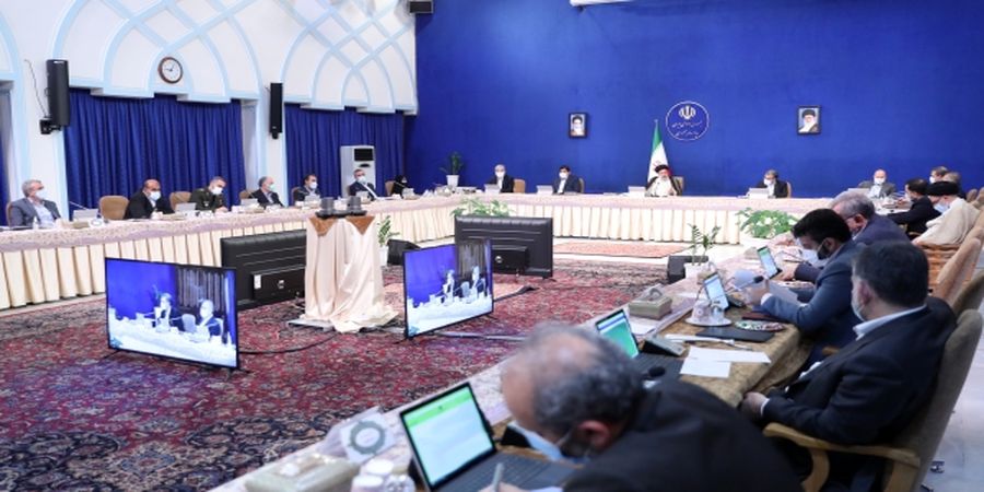 واکنش رئیسی به انتقادات از انتصاب فامیلی و رانتی در دولتش 