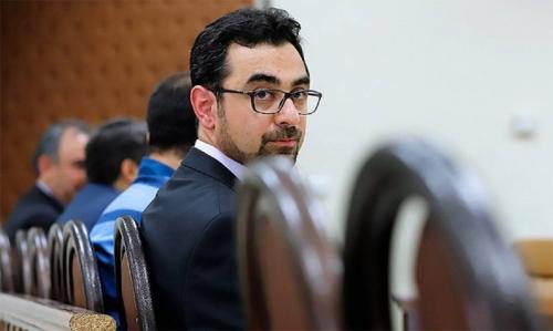  غسل تعمید سیداحمد عراقچی / چگونه محکوم اقتصادی با یک مصاحبه به قهرمان ملی تبدیل شد؟ 
