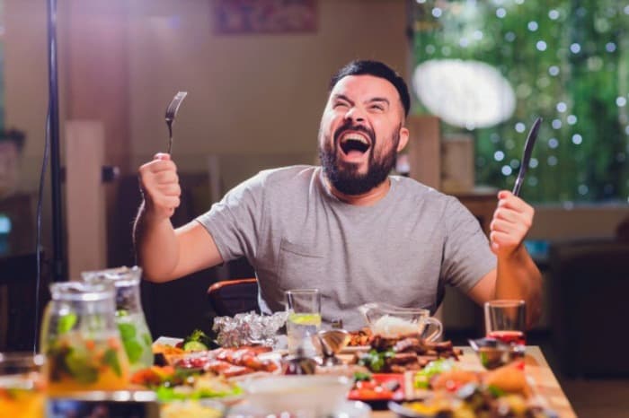 اینجوری شام بخورین چاق میشین!