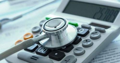 از درخواست مبلغ اضافی برای عمل تا نبود کارتخوان و بازی کارت به کارت در مطب