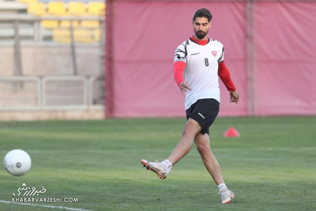 درگیری هواداران پرسپولیس با بازیکن جنجالی/خرید پرسروصدای پرسپولیس دردسرساز شد