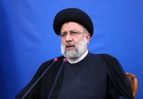  رئیسی بر تامین بودجه بدون استقراض از بانک مرکزی 