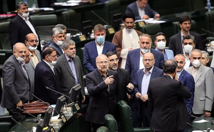  چرا مجلس یازدهم منتقد دولت شده؟/ مگر همین مجلس با ۲۲۰ امضا از کاندیداتوری رئیسی حمایت نکرد؟