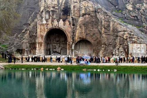 اینجا بهشت است یا زمین