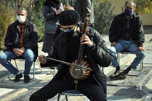  ادای احترام و آواز "مرغ سحر" برای پرویز پورحسینی