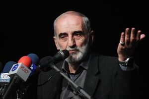 سنگ‌ها نباید بسته باشند!