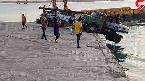  تریلی حامل بار خودرو معلق شد