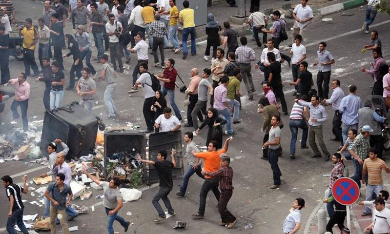 اصلاح طلبان با القای "شورش های متعددی در راه است" بدنبال چه هدفی هستند؟! 