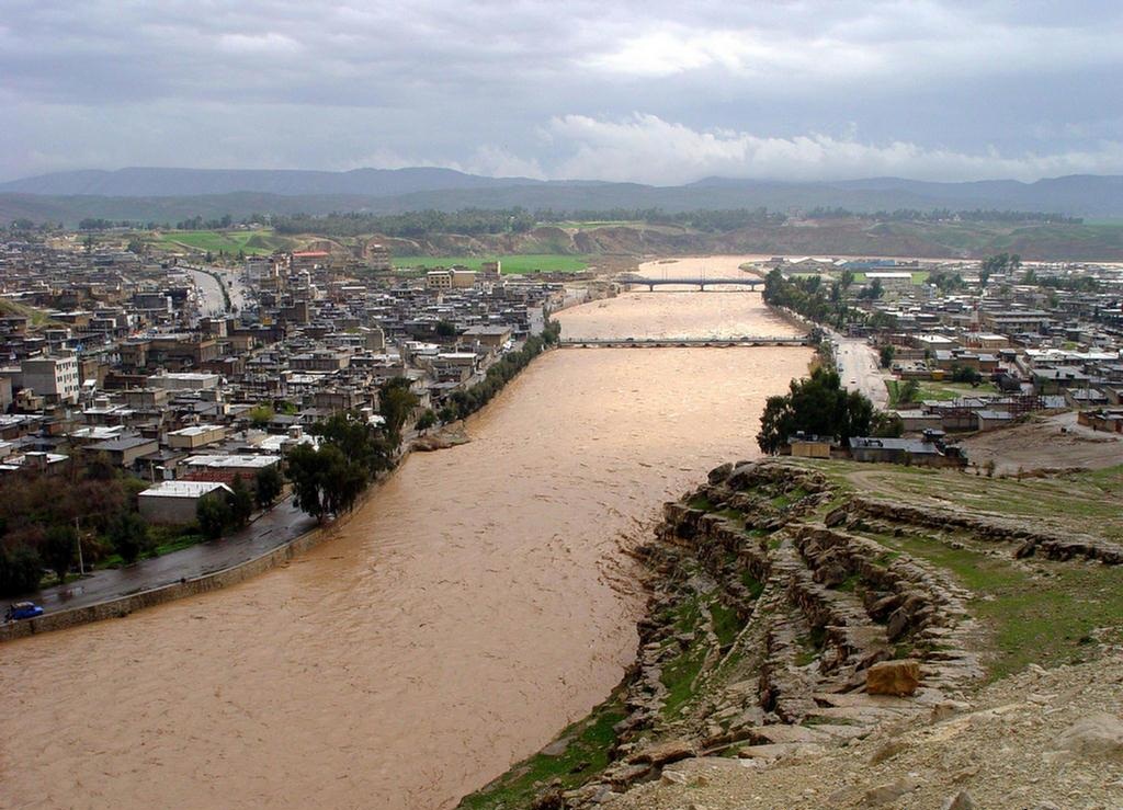 طغیان رودخانه در پل‌دختر