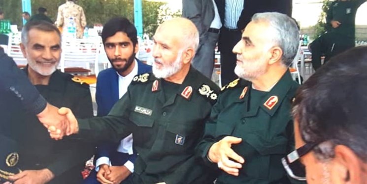  همرزم و همسایه دیواربه‌دیوار حاج قاسم: سحر 13 دی فکر کردم توی خانه‌شان دعواست! 