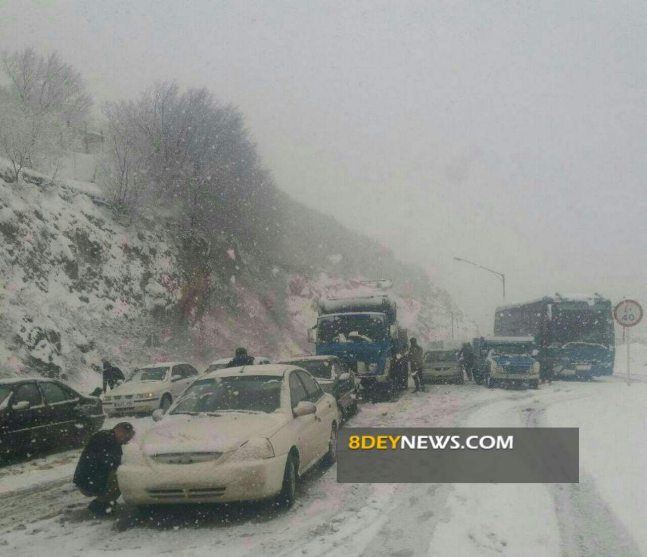  عکس/ مسدود شدن گردنه حیران