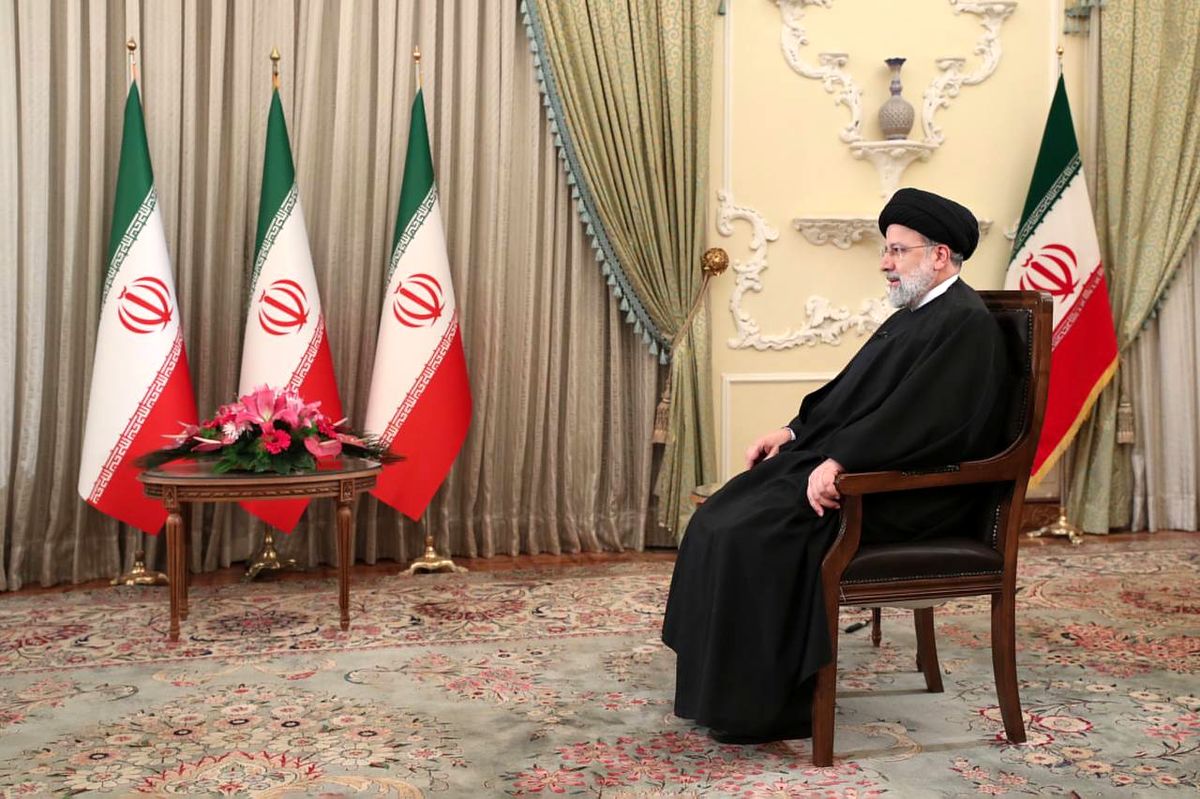 دردسر انتصابات فامیلی در دولت/ انکار از رئیسی، اصرار و انتشار اسامی از کاربران فضای مجازی 