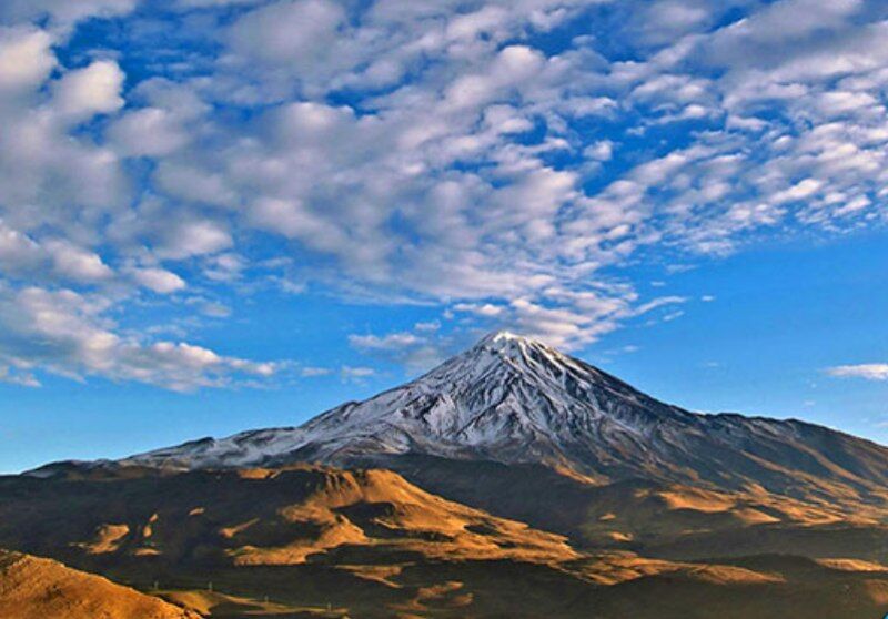  کهکشان راه شیری بر فراز قله دماوند