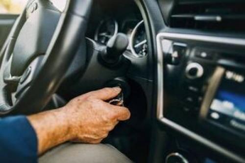  چرا سرعت استارت خودرو کند می‌شود؟