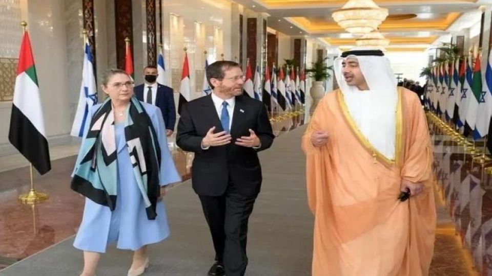 صهیونیست‌ها و پول امارات 