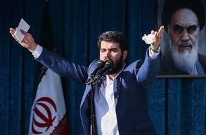 شعرخوانی سیاسی مطیعی در راهپیمایی ۲۲ بهمن