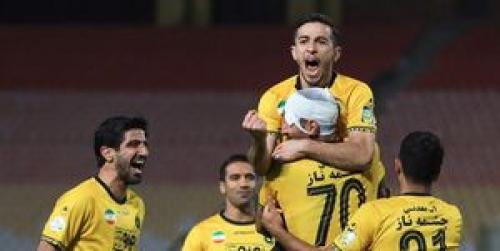  توافق پرسپولیس با هافبک طلایی پوشان/بمب خبری یحیی  و پرسپولیس منفجر شد