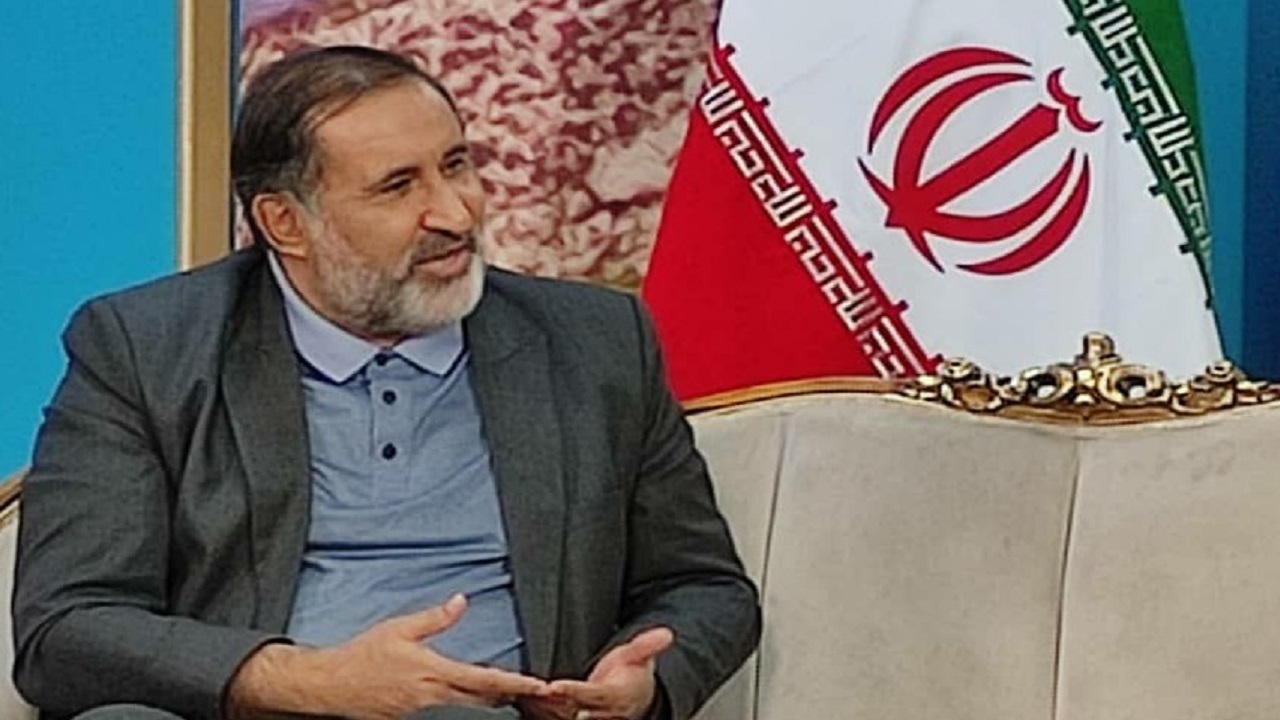  تعجب مردم ترکیه از شنیدن اشعار نظامی به زبان فارسی