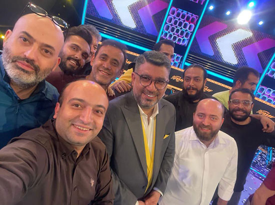  توئیت رضا رشیدپور درباره جنجال رنگ لباسش