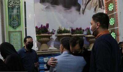 عکس/ فرزندان حاج قاسم در گلزار شهدای کرمان
