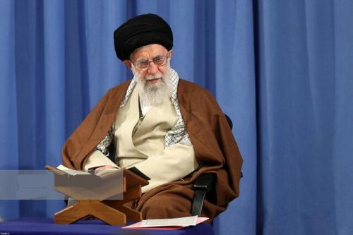  فیلم/ تذکر رهبر انقلاب بعد از اجرای گروه مدیحه سرایی