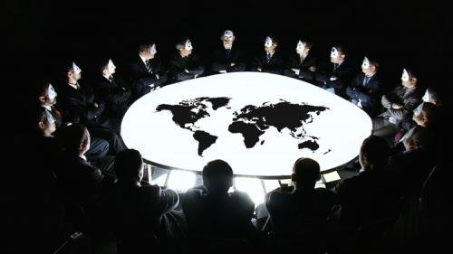  سنگر شرقی در مقابلِ فرهنگ غربی