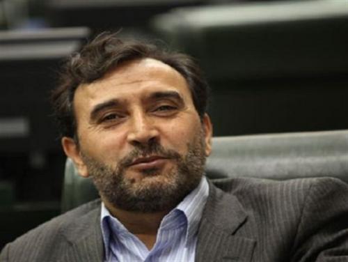نه تابع دولت هستم  ونه درمقابل دولت/عضو جبهه پایداری نیستم اصولگرای تحول خواه هستم 