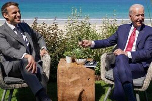 خودداری ماکرون از «نسل‌کشی» اوکراین