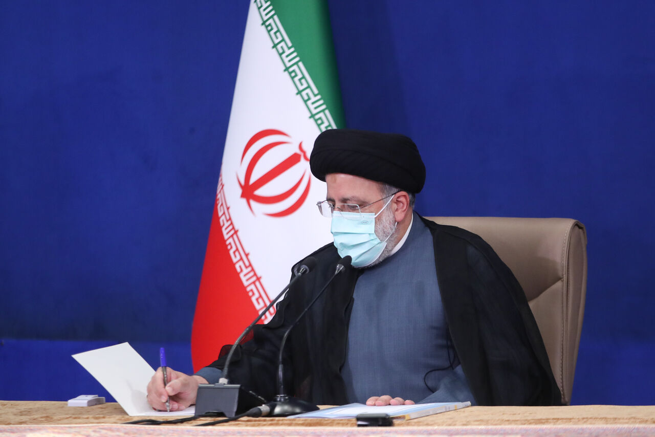 رئیس جمهور درگذشت مادر شهیدان مطوریزاده را تسلیت گفت
