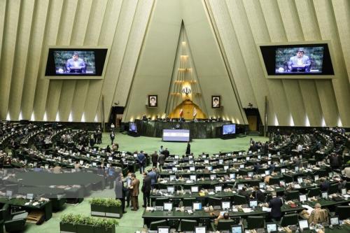 درخواست برخی نمایندگان از رئیس جمهور برای حذف عوارض بر محصولات صادرات محور