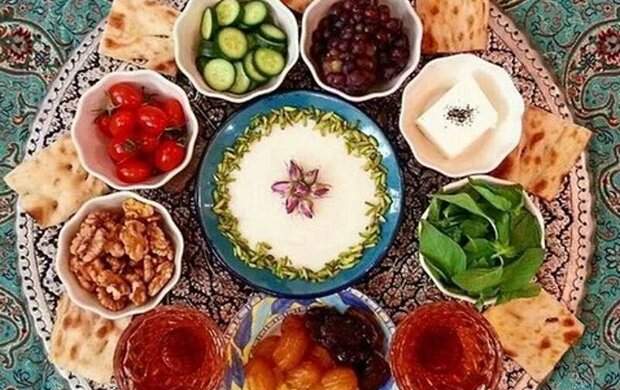 غذاهایی که باعث تشنگی روزه‌داران می‌شود