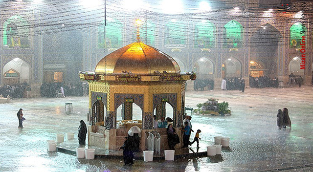 فیلم/ شب قدر بارانی حرم امام رضا (ع)