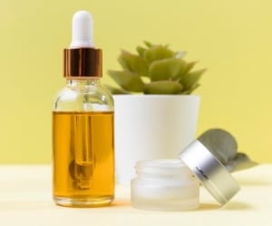 گلیسیرین چیست + خواص گلیسیرین برای زیبایی 