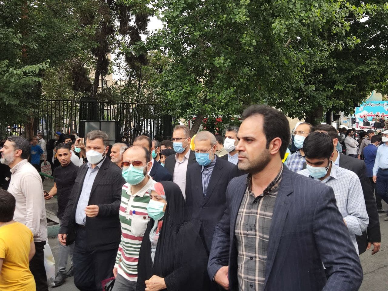 عکس/ حضور علی لاریجانی در راهپیمایی